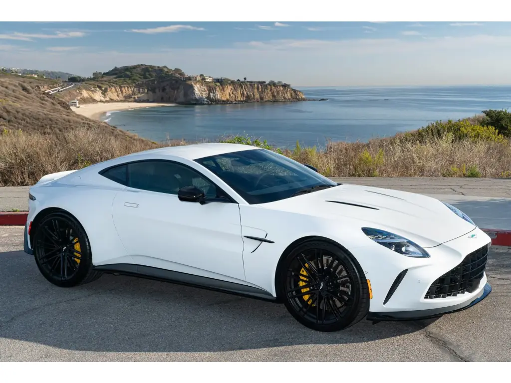 2025 Vantage Coupe main vehicle image