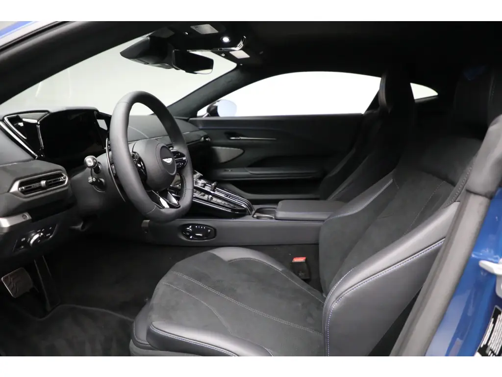 2025 Vantage Coupe thumbnail vehicle image 2
