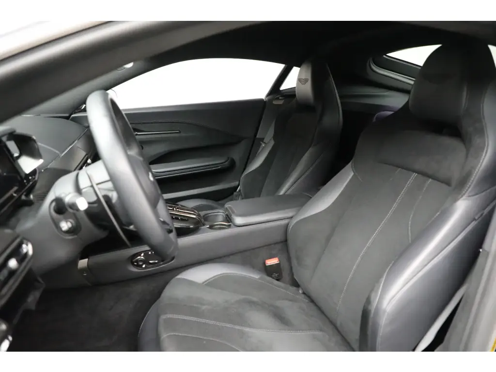2025 Vantage Coupe thumbnail vehicle image 2