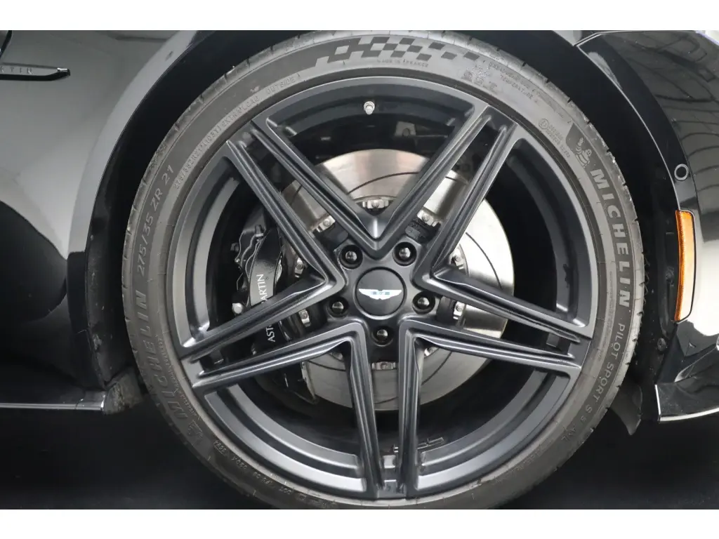 2025 Vantage Coupe thumbnail vehicle image 3