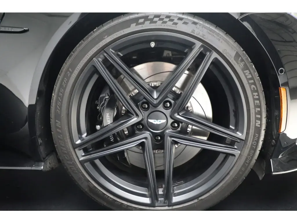 2025 Vantage Coupe thumbnail vehicle image 3