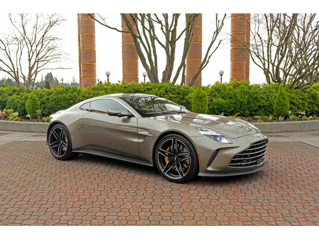 2025 Vantage Coupe main vehicle image