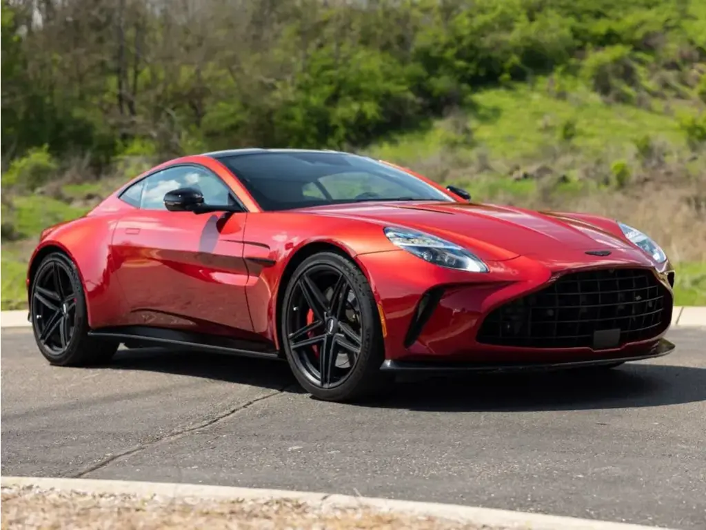 2025 Vantage Coupe main vehicle image