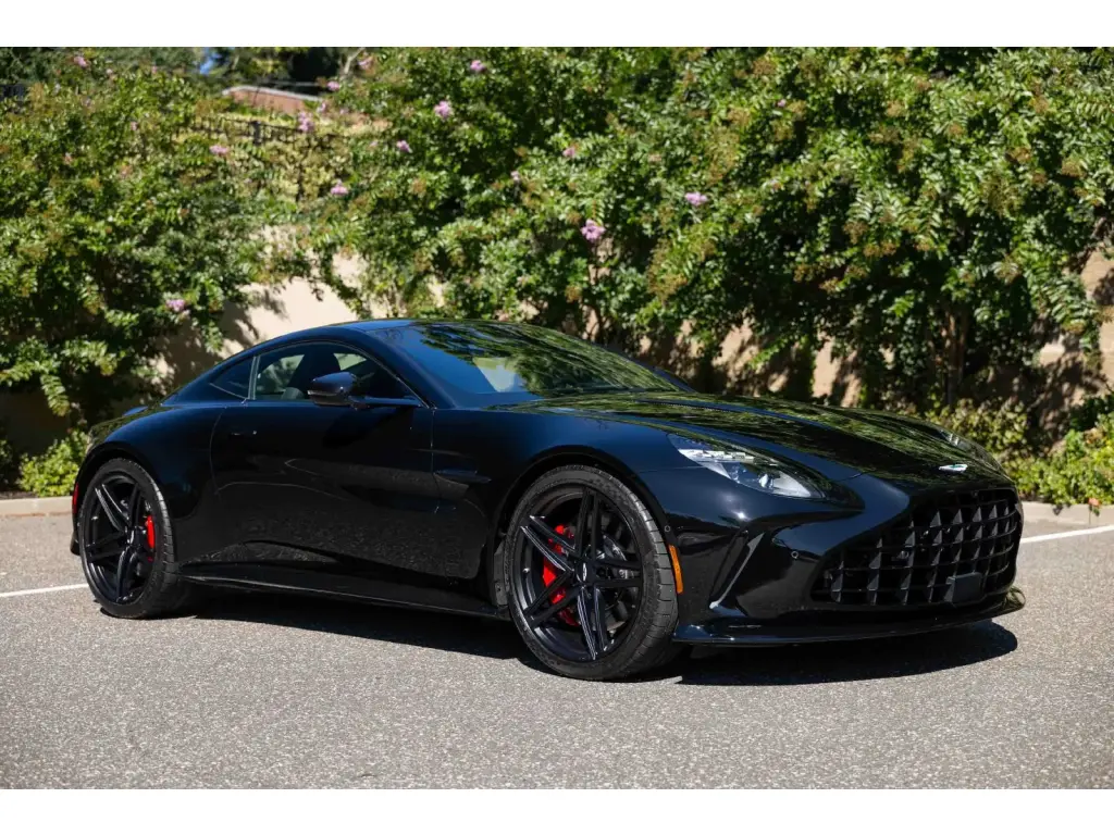 2025 Vantage Coupe main vehicle image