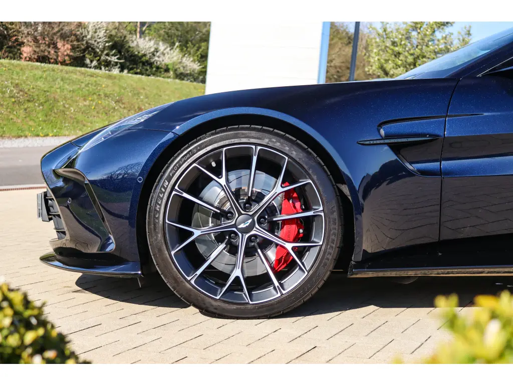 2026 Vantage Coupe thumbnail vehicle image 3