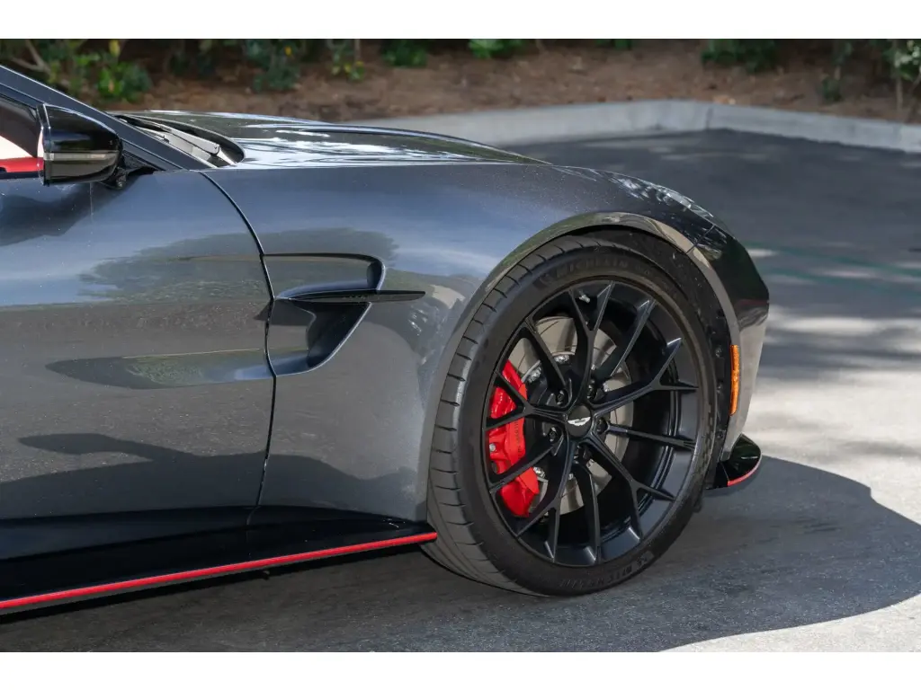 2026 Vantage Coupe thumbnail vehicle image 3