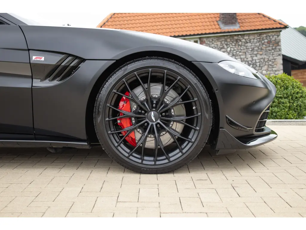 2023 Vantage F1 Edition Coupe thumbnail vehicle image 3