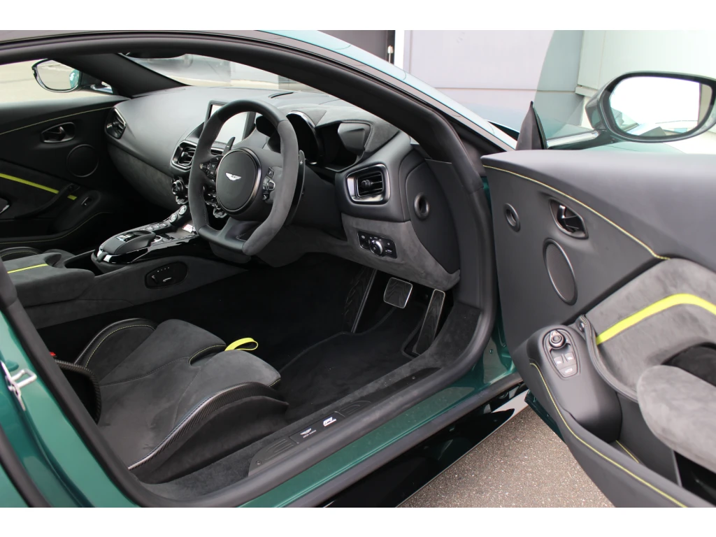 2023 Vantage F1 Edition Coupe thumbnail vehicle image 2