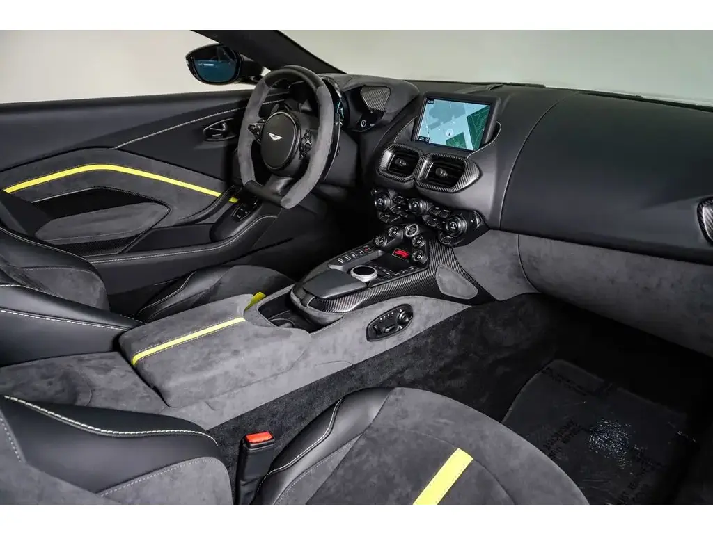 2023 Vantage F1 Edition Coupe thumbnail vehicle image 2