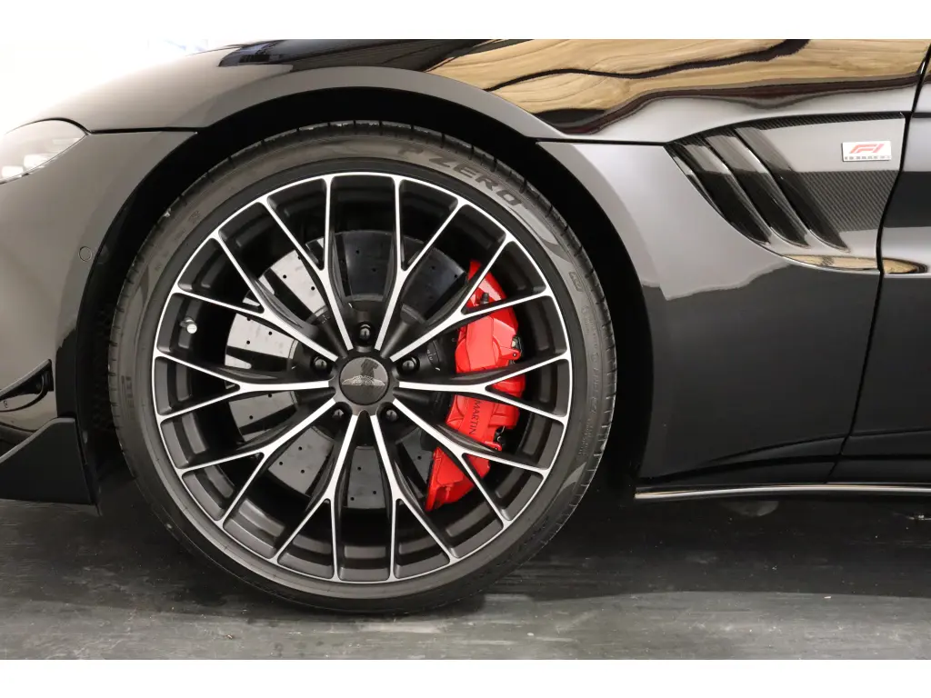 2023 Vantage F1 Edition Coupe thumbnail vehicle image 3