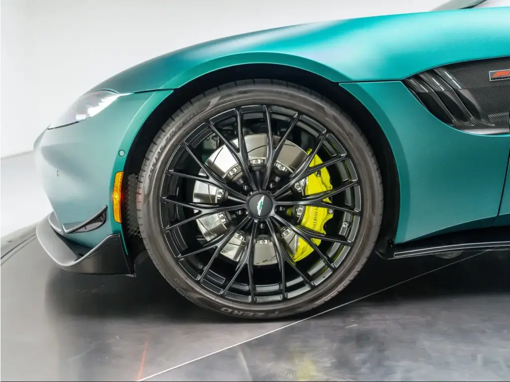 2023 Vantage F1 Edition Roadster thumbnail vehicle image 3
