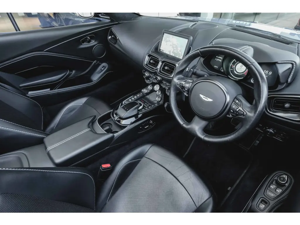 2021 Vantage Roadster thumbnail vehicle image 2