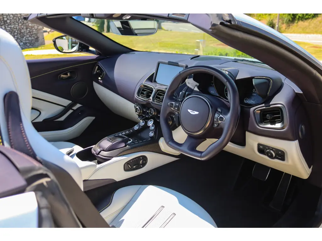 2021 Vantage Roadster thumbnail vehicle image 2