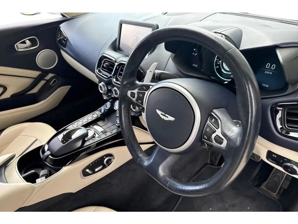 2021 Vantage Roadster thumbnail vehicle image 2