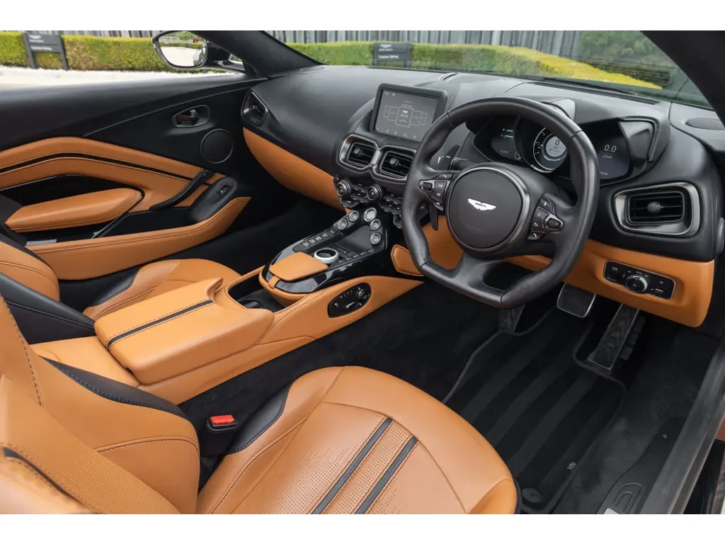 2022 Vantage Roadster thumbnail vehicle image 2