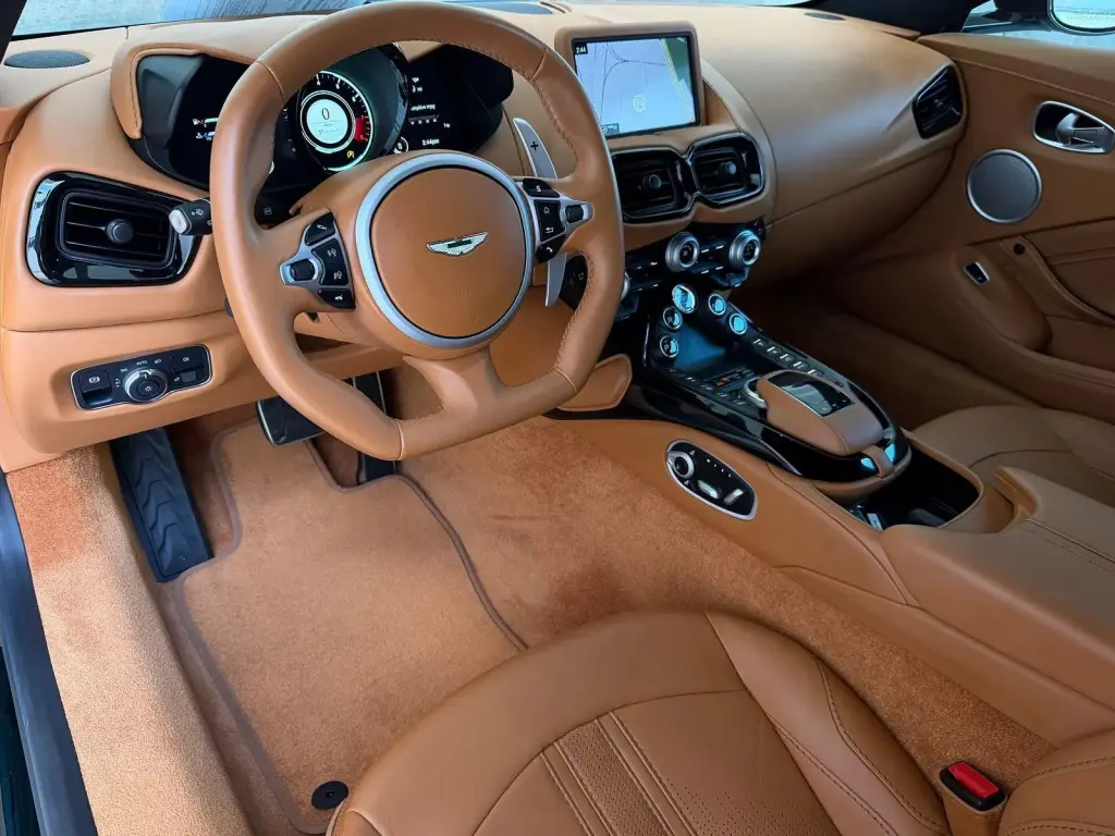 2022 Vantage Roadster thumbnail vehicle image 2