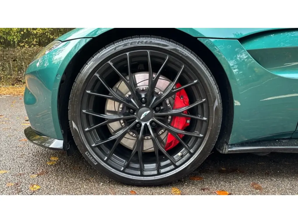 2023 Vantage Roadster thumbnail vehicle image 3