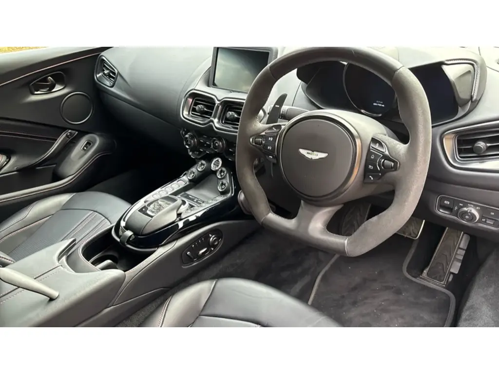 2023 Vantage Roadster thumbnail vehicle image 2