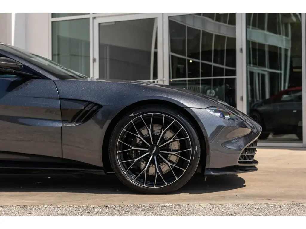 2023 Vantage Roadster thumbnail vehicle image 3