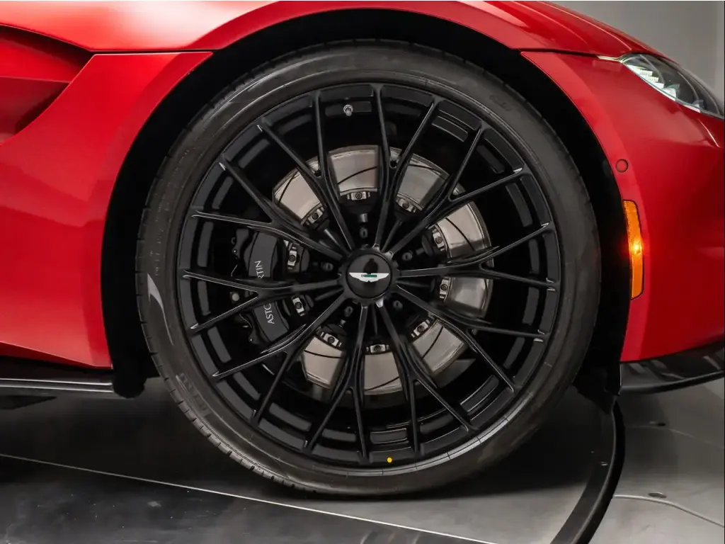 2023 Vantage Roadster thumbnail vehicle image 3