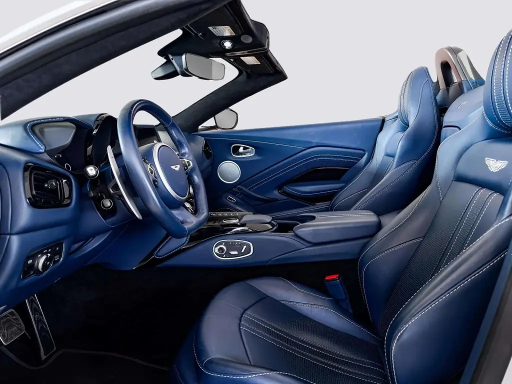 2023 Vantage Roadster thumbnail vehicle image 2
