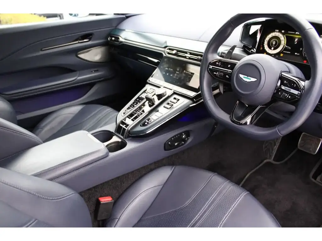 2026 Vantage Roadster thumbnail vehicle image 2