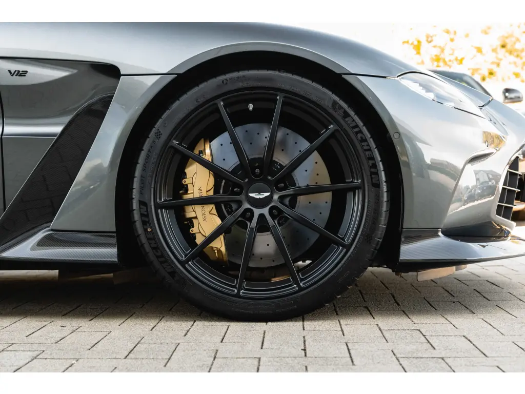 2023 Vantage V12 Roadster thumbnail vehicle image 3