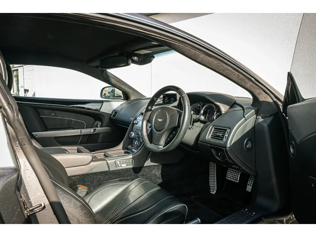 2012 Virage Coupe thumbnail vehicle image 2