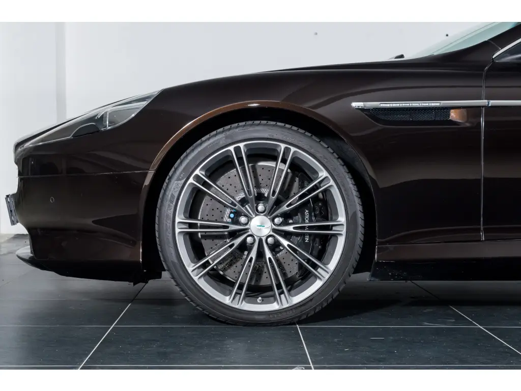 2012 Virage Coupe thumbnail vehicle image 3