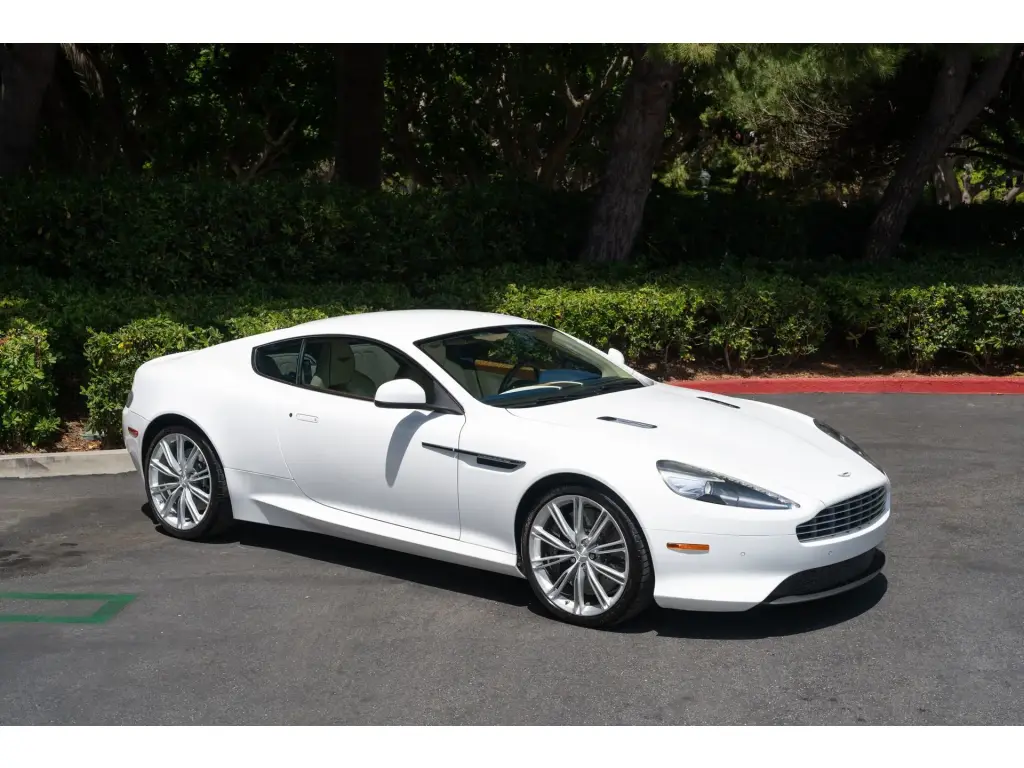 2012 Virage Coupe main vehicle image