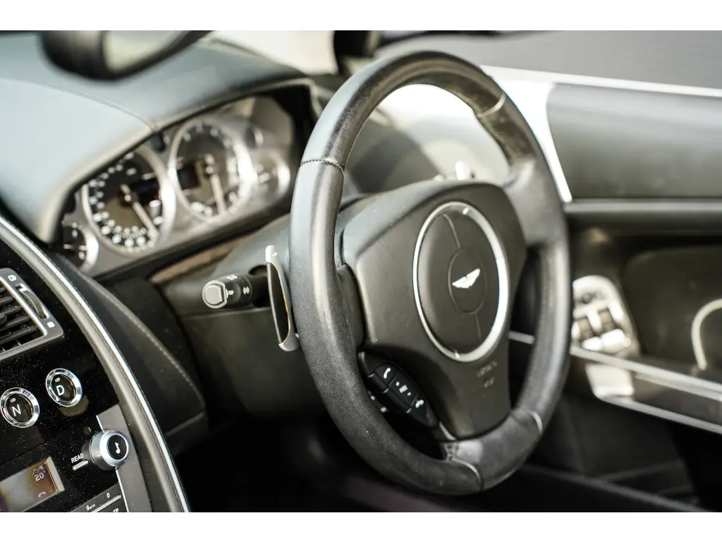 2012 Virage Volante thumbnail vehicle image 2
