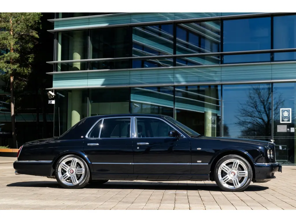 Image for 2009 Arnage R at position 5