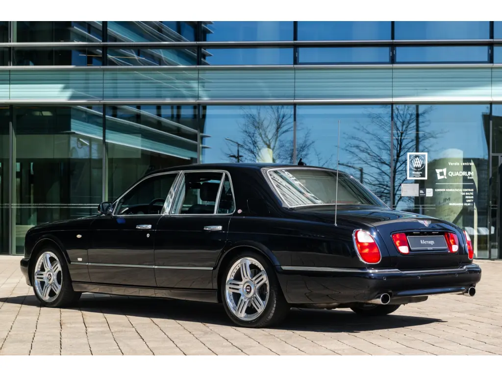 Image for 2009 Arnage R at position 3