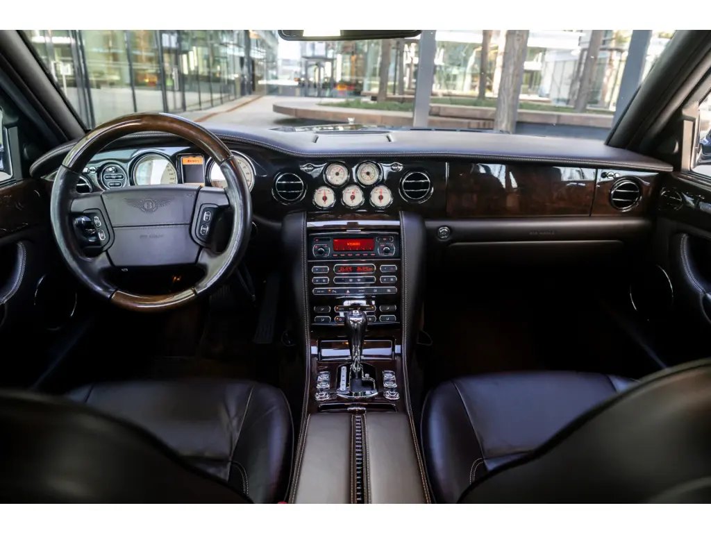 Image for 2009 Arnage R at position 4