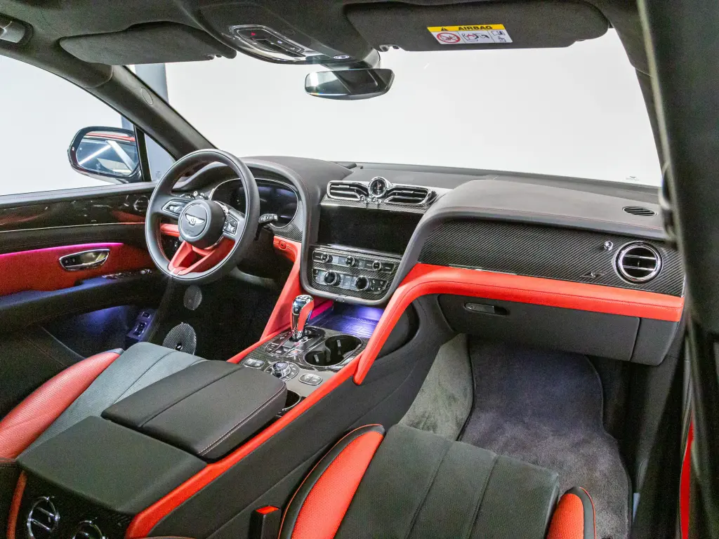 Image for 2023 Bentayga S V8 at position 2