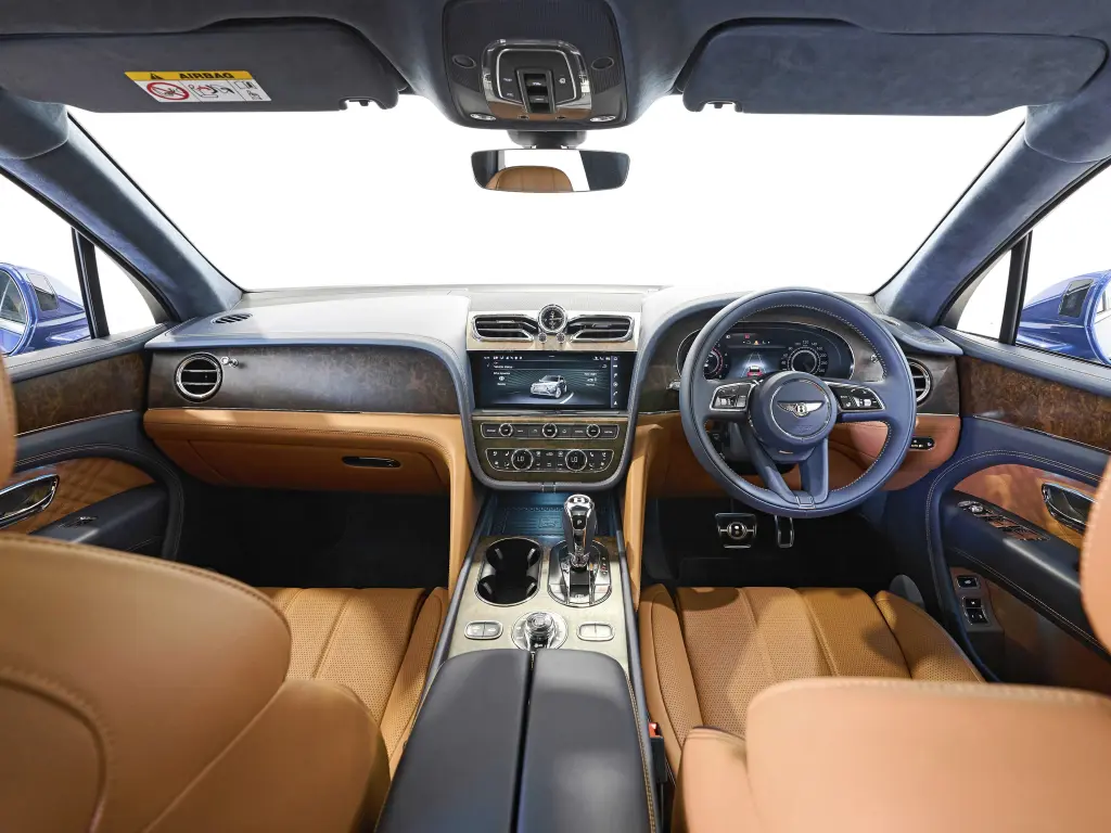 Image for 2024 Bentayga A V8 at position 4