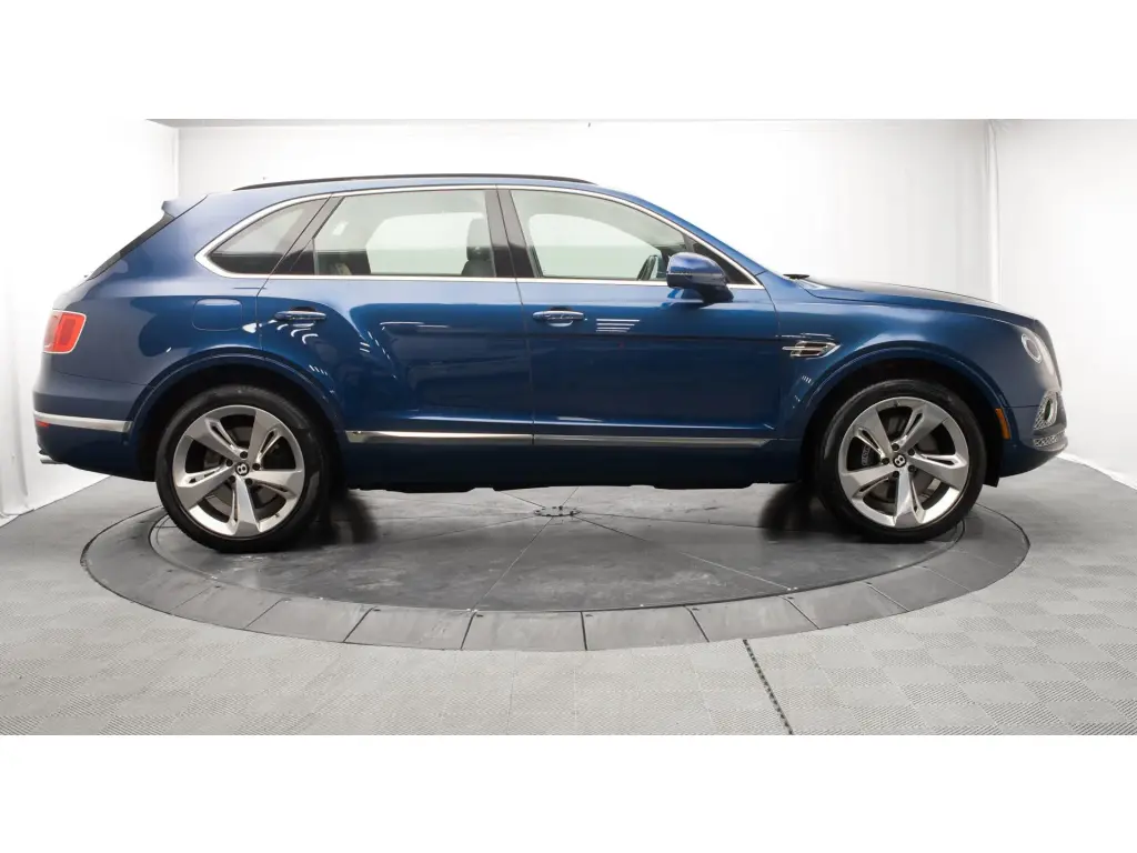 Image for 2018 Bentayga Activity Edition W12 at position 5