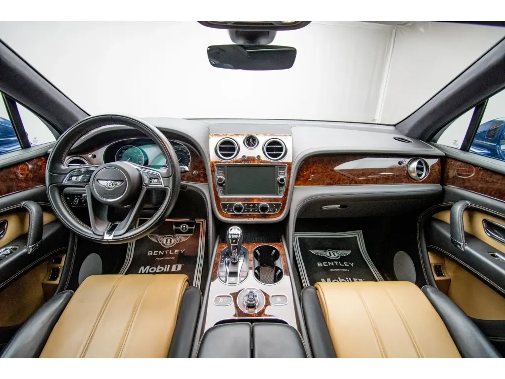 Image for 2018 Bentayga Activity Edition W12 at position 4
