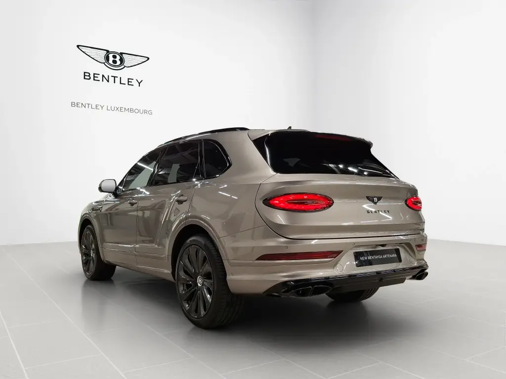 Image for 2027 Bentayga Artenara Edition V8 at position 3