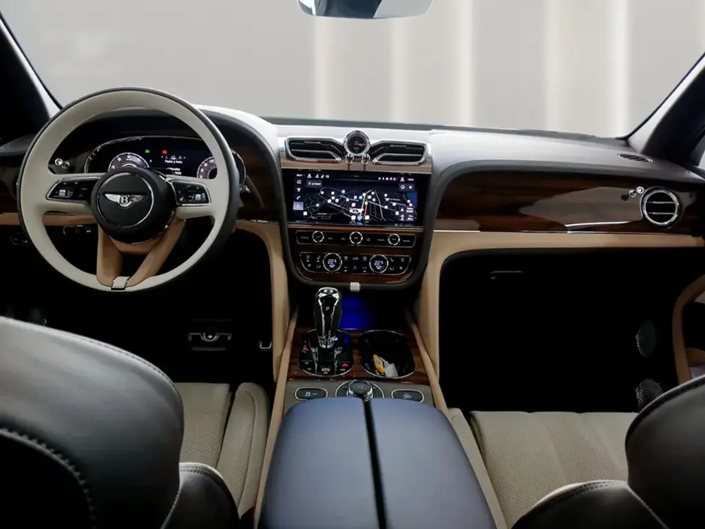 Image for 2027 Bentayga Artenara Edition V8 at position 4
