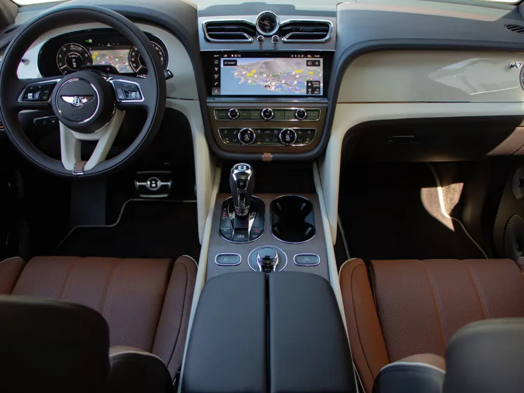 Image for 2027 Bentayga Artenara Edition V8 at position 4