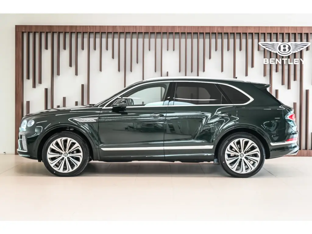 Image for 2026 Bentayga Atelier Edition V8 at position 5