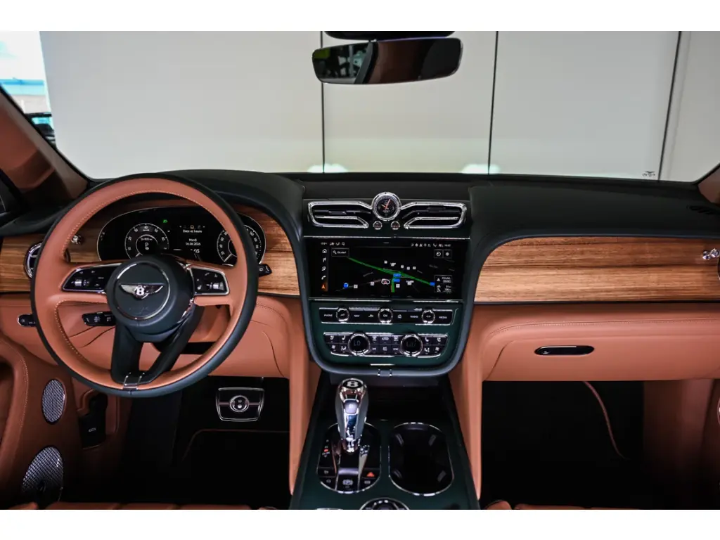 Image for 2026 Bentayga Atelier Edition V8 at position 4