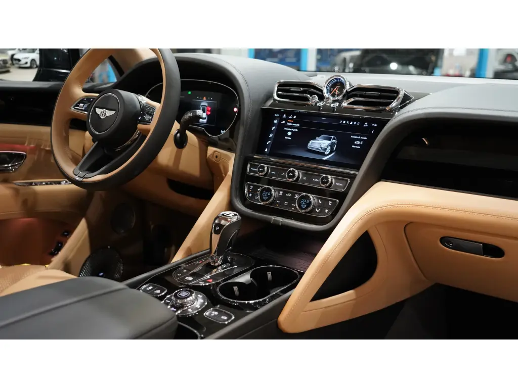 Image for 2026 Bentayga Atelier Edition V8 at position 2
