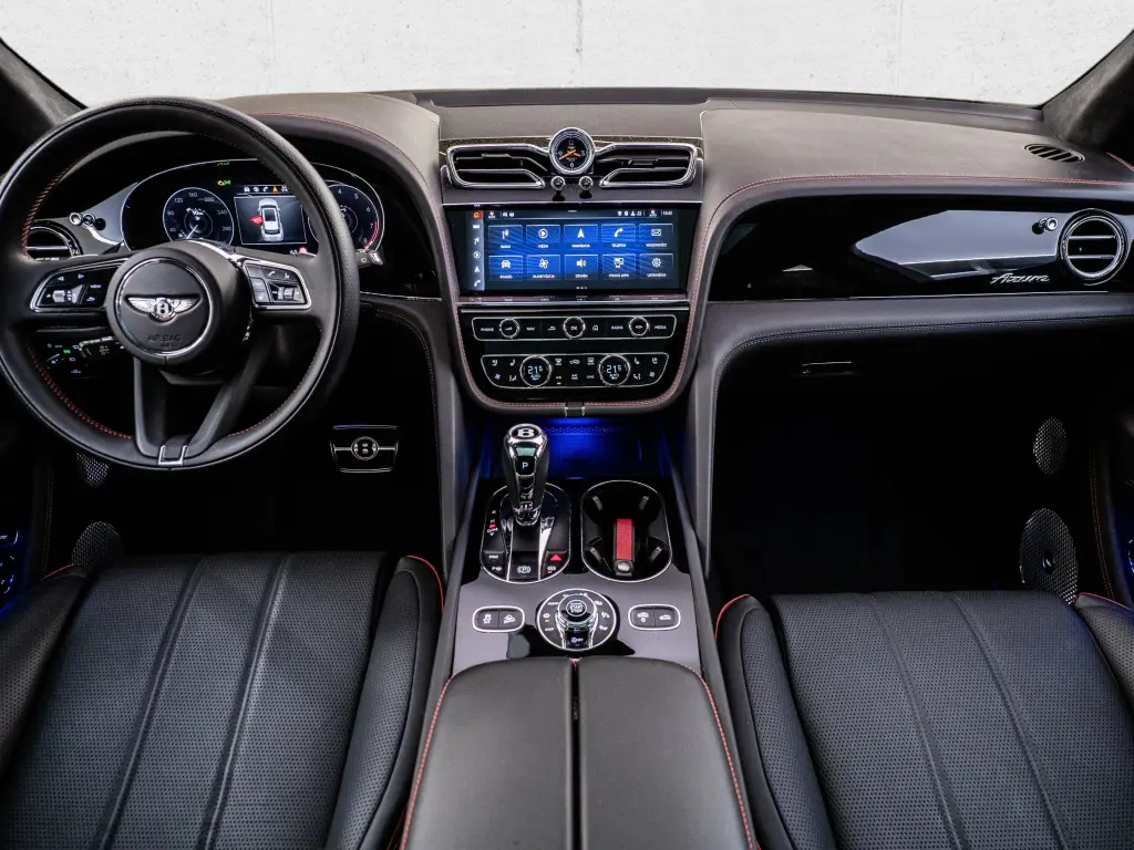 Image for 2023 Bentayga Azure V8 at position 4