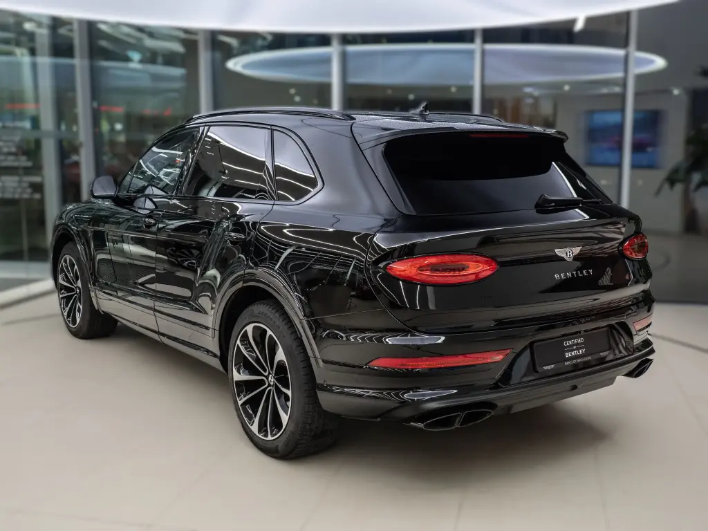 Image for 2023 Bentayga Azure V8 at position 3