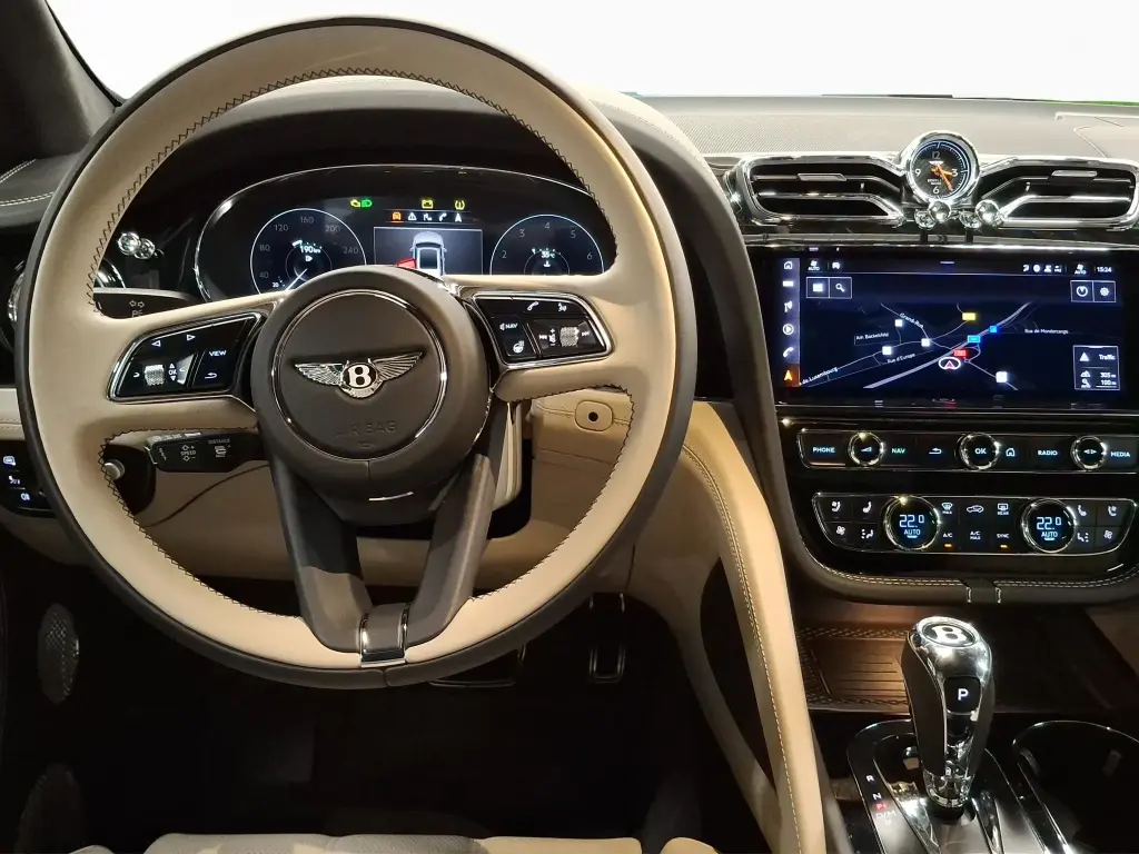 Image for 2023 Bentayga Azure V8 at position 4