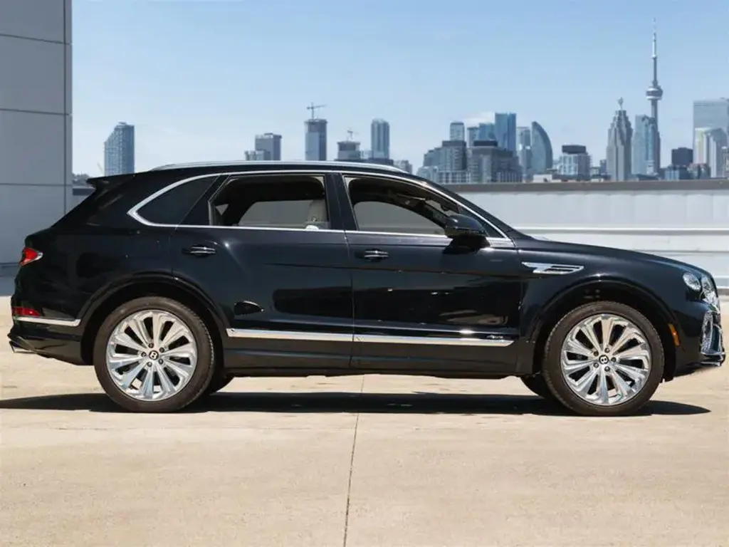 Image for 2023 Bentayga Azure V8 at position 5