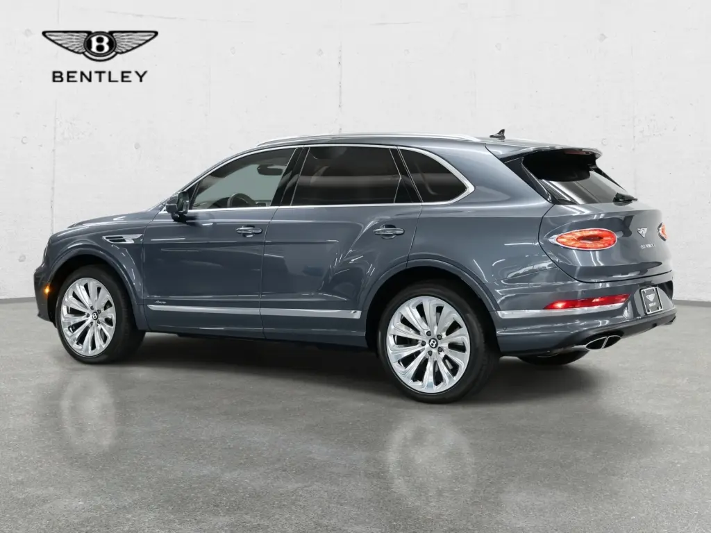 Image for 2023 Bentayga Azure V8 at position 3