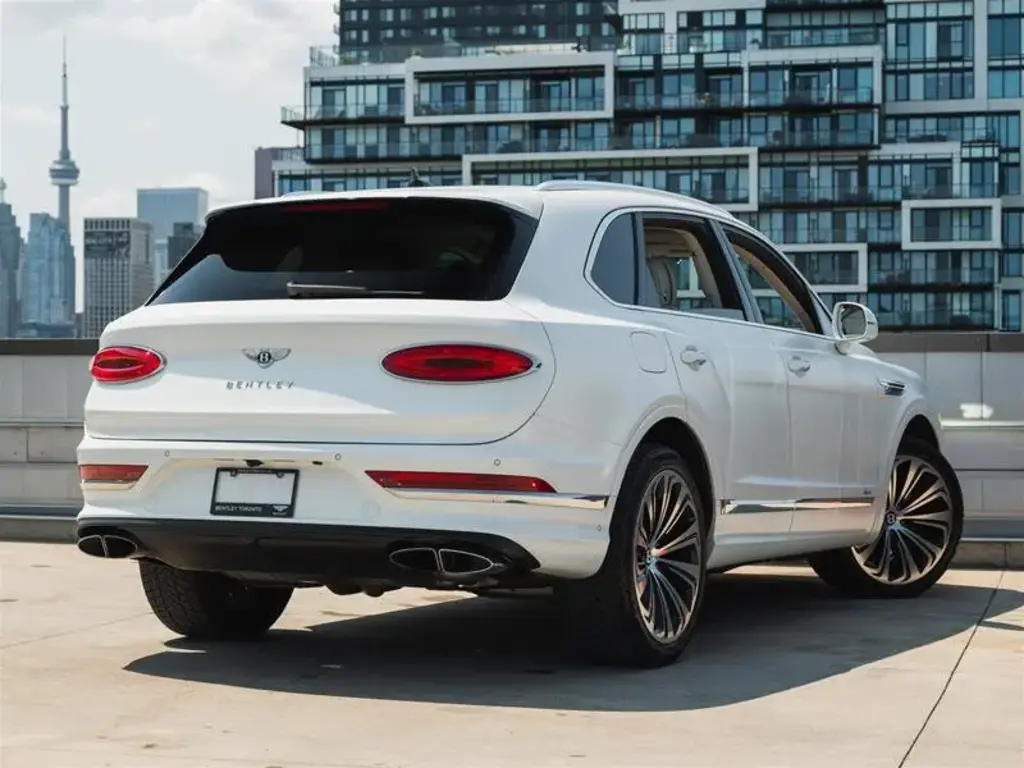 Image for 2023 Bentayga Azure V8 at position 3
